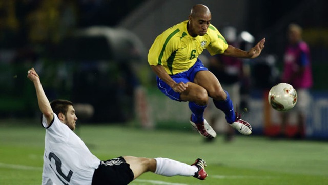 Sự nghiệp thi đấu quốc tế của Roberto Carlos