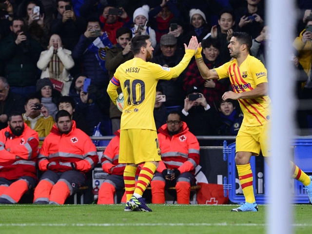 Luis Suárez cùng Messi chinh chiến nhiều trận trong Barcelona