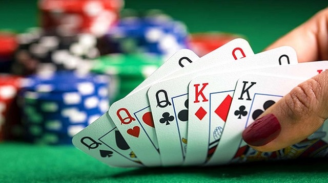 Đơn vị phát hành poker online đổi thưởng uy tín