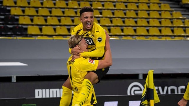 Sancho và Haaland phối hợp tạo nên một bàn thắng đẹp mắt ở trận "derby vùng Ruhr"