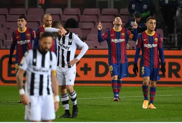 Thêm một lần nữa ở mùa giải năm nay, Barcelona thoát hiểm nhờ sự tỏa sáng của đội trưởng Lionel Messi