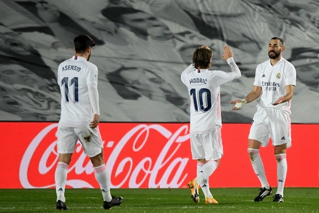 Benzema ghi bàn danh dự duy nhất cho Real