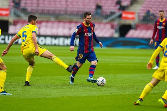 Messi giúp Barca mở tỷ số trong hiệp 1