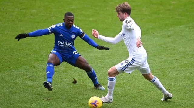 Trận đấu giữa Leicester (áo xanh) và Leeds diễn ra hấp dẫn