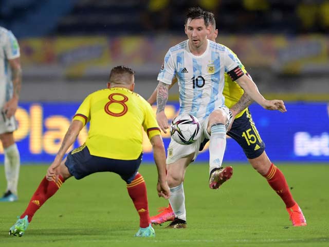 Messi nỗ lực nhưng không thể tạo khác biệt
