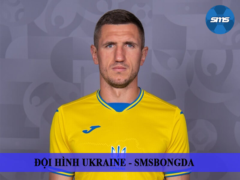Hậu vệ: Serhiy Kryvtsov - Đội hình Ukraine